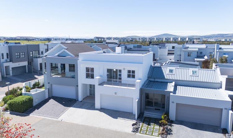 Main property image
