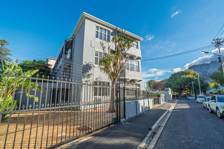 Main property image