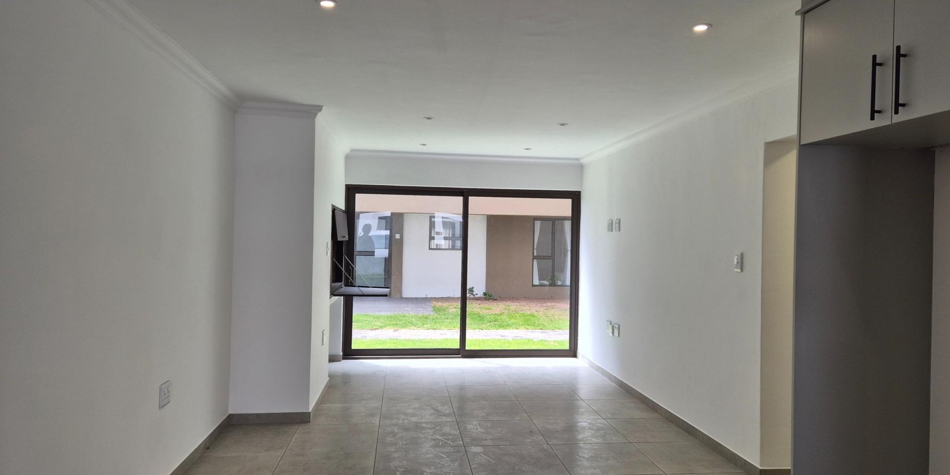 Image 2 of 6
