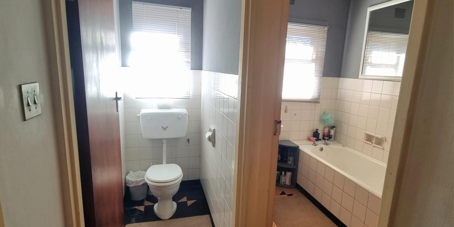 Image 1 of 6