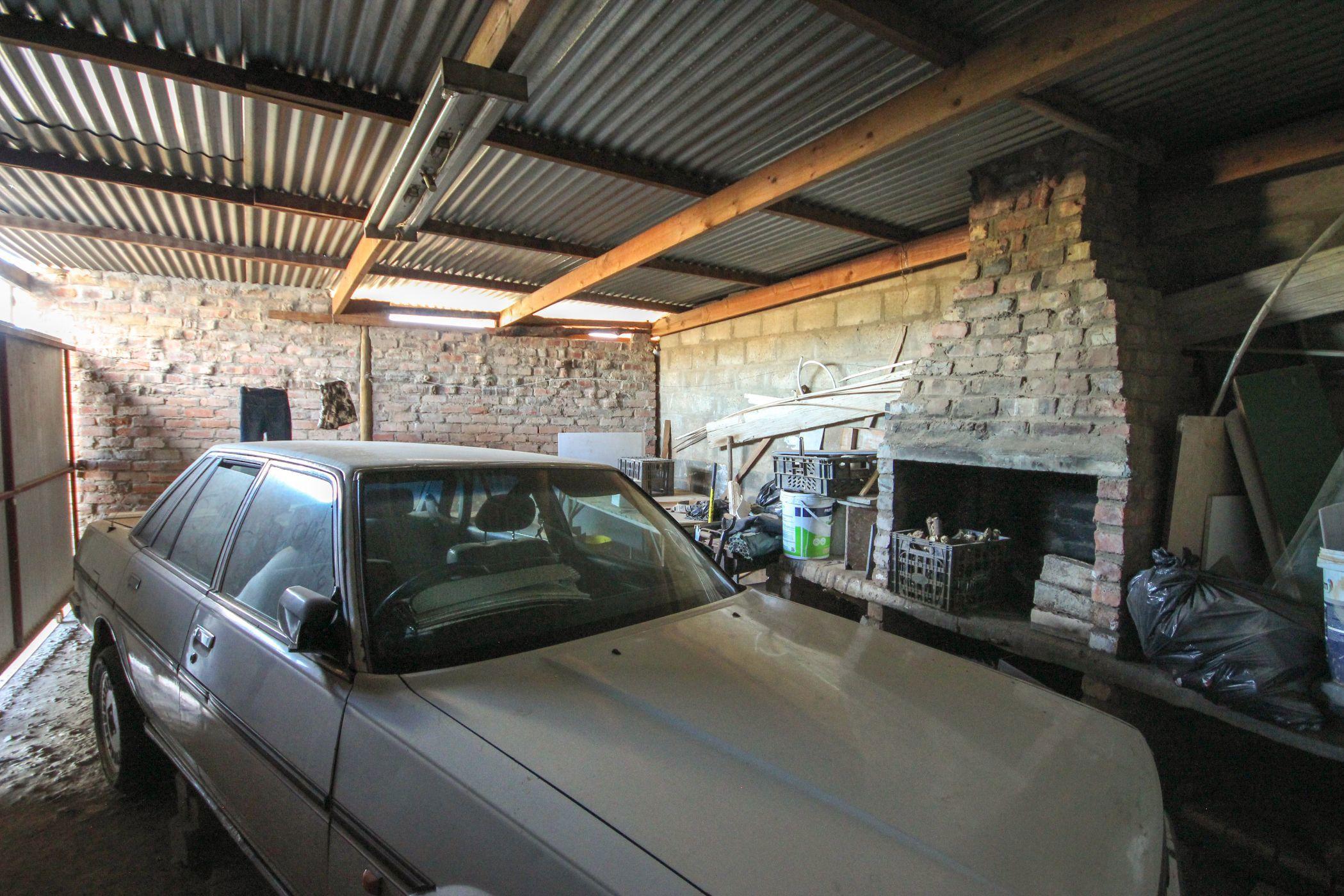 Image 4 of 6