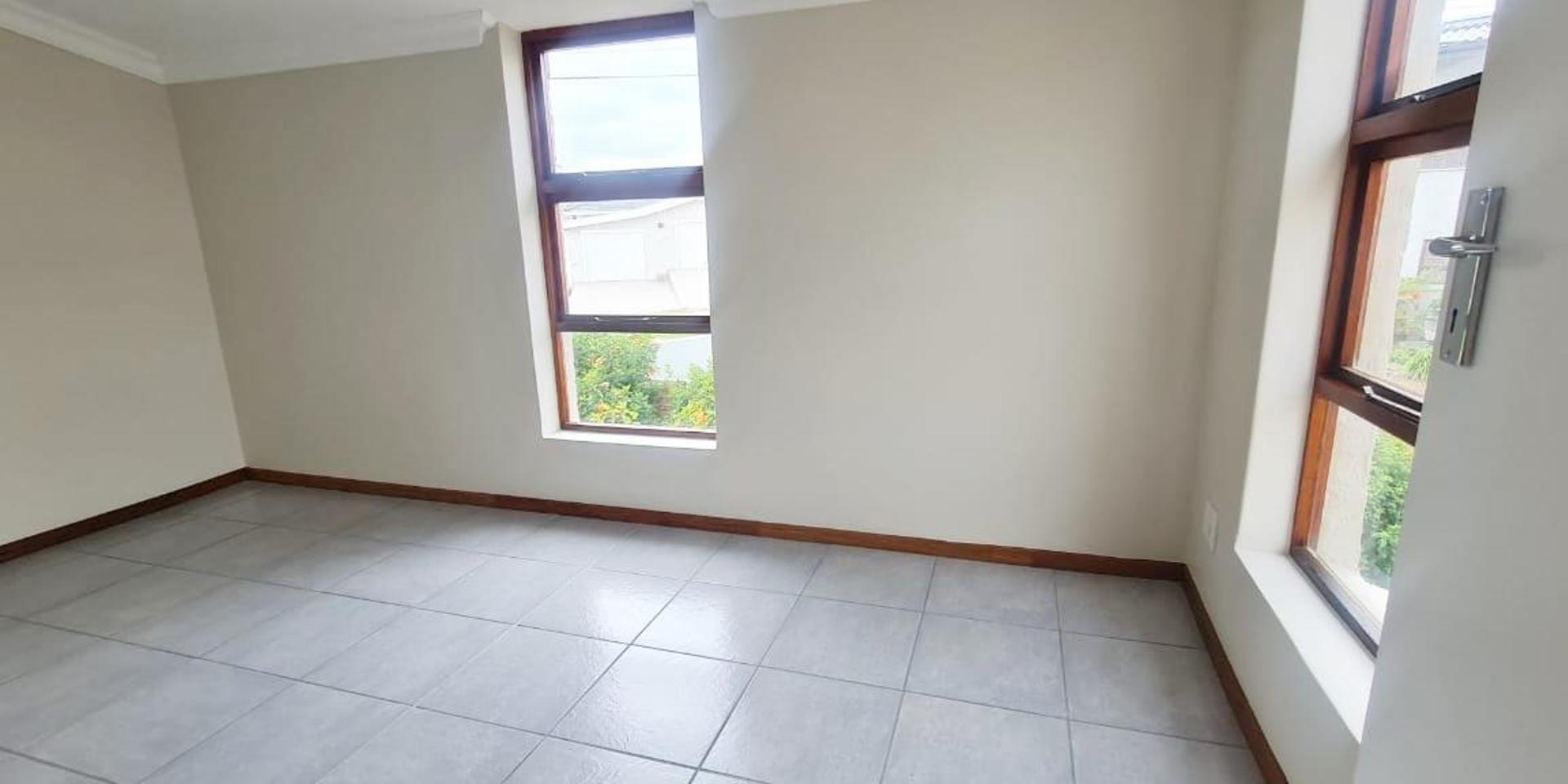 Image 5 of 6
