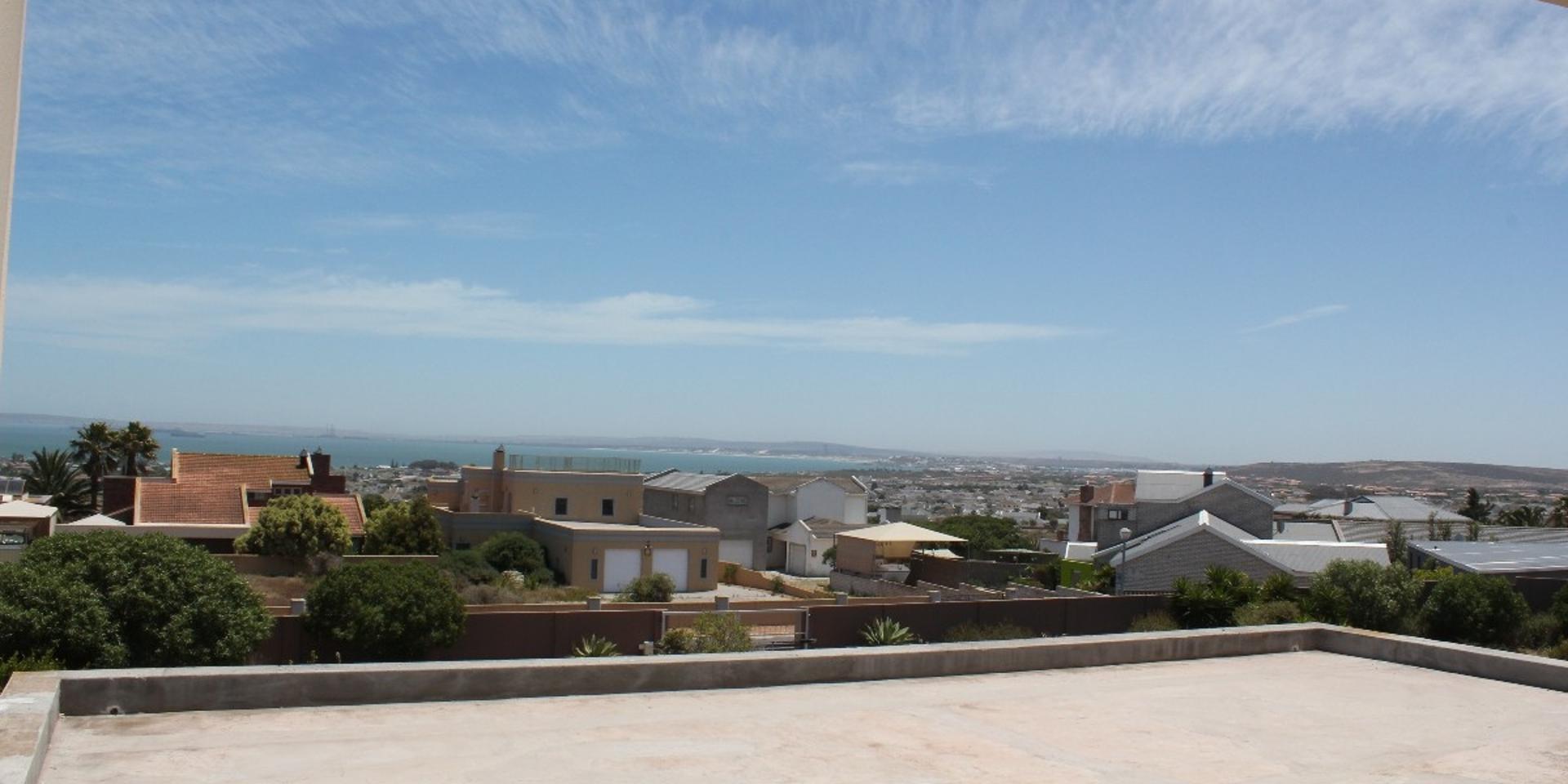 Image 4 of 6