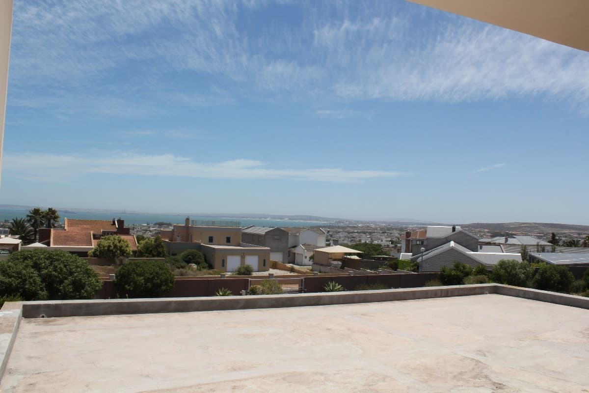 Image 4 of 6