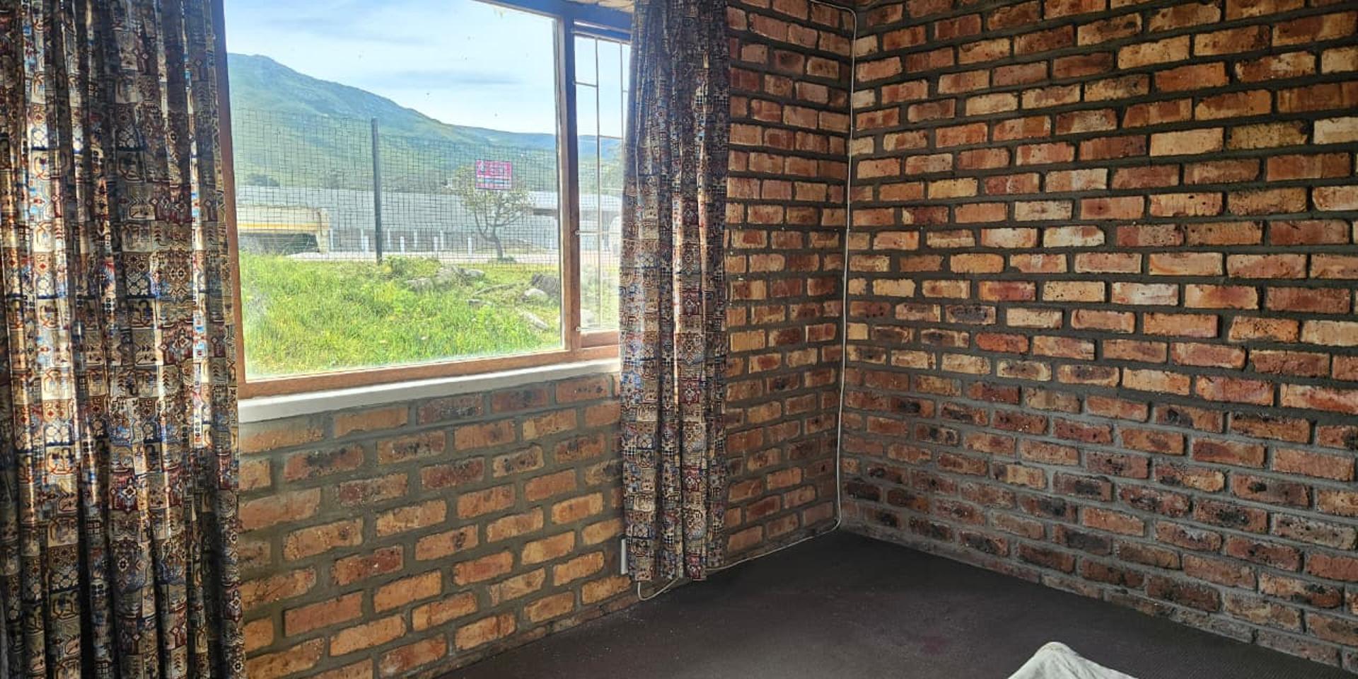 Image 4 of 6