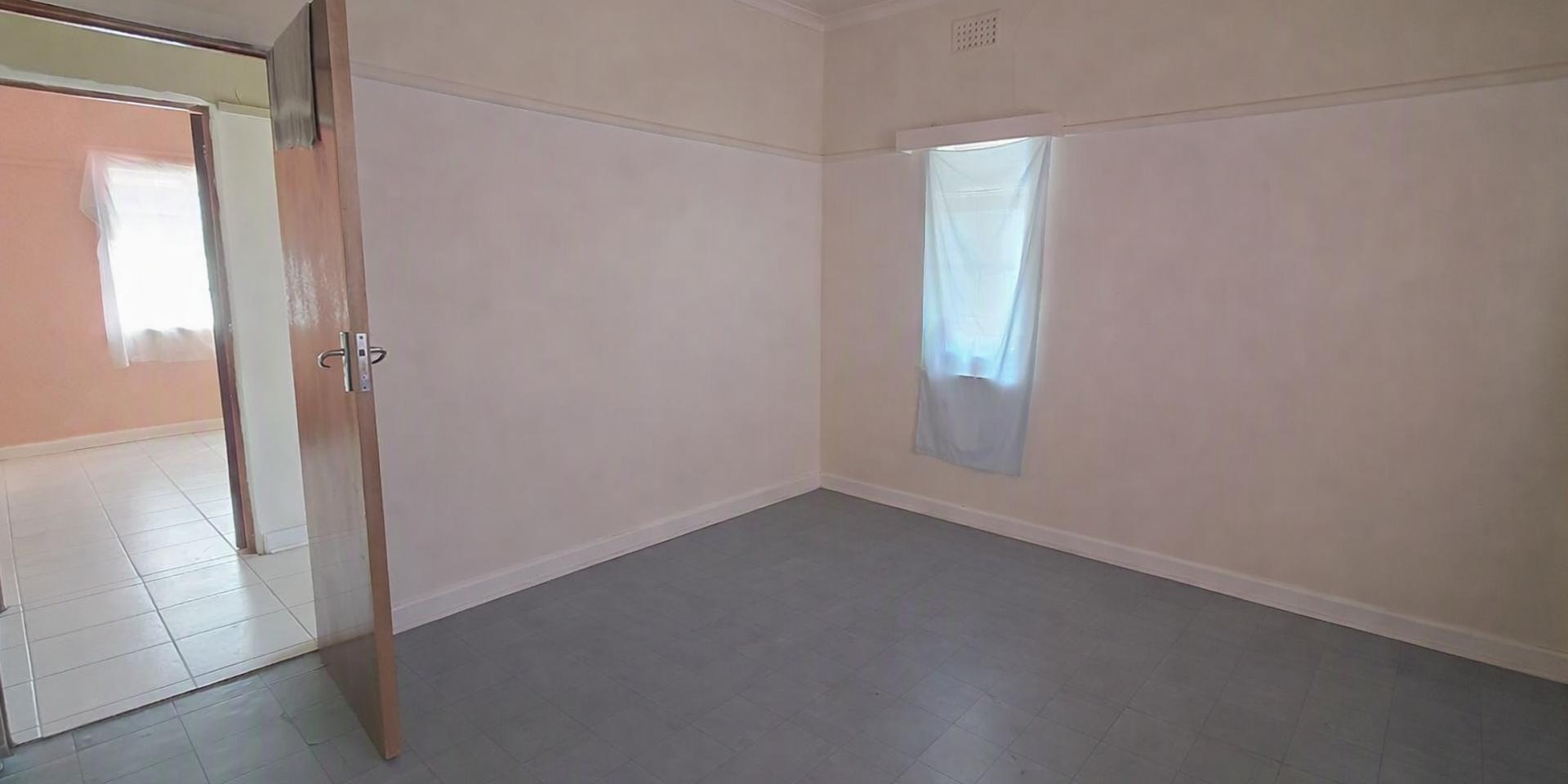 Image 5 of 6