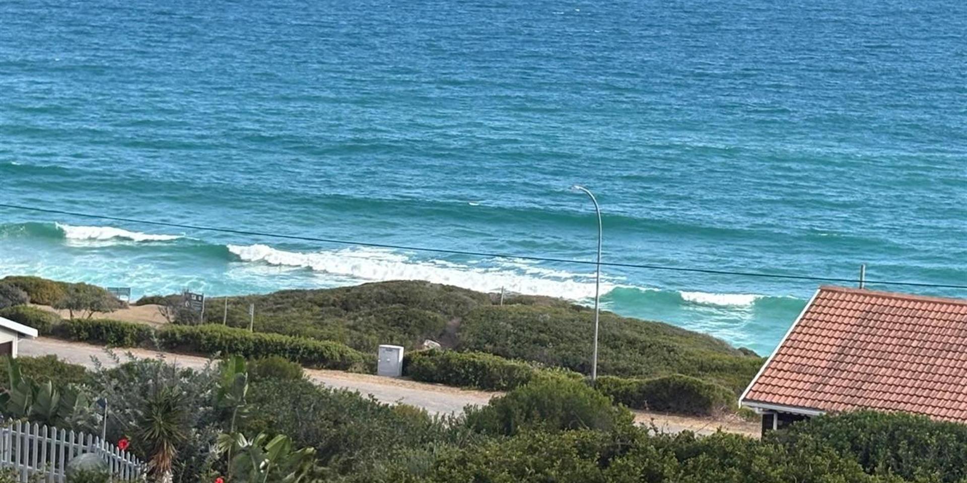 Image 2 of 6