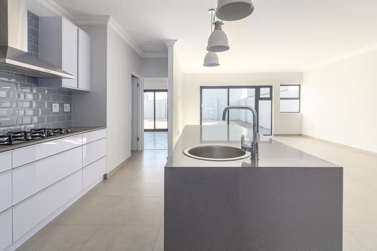 Main property image