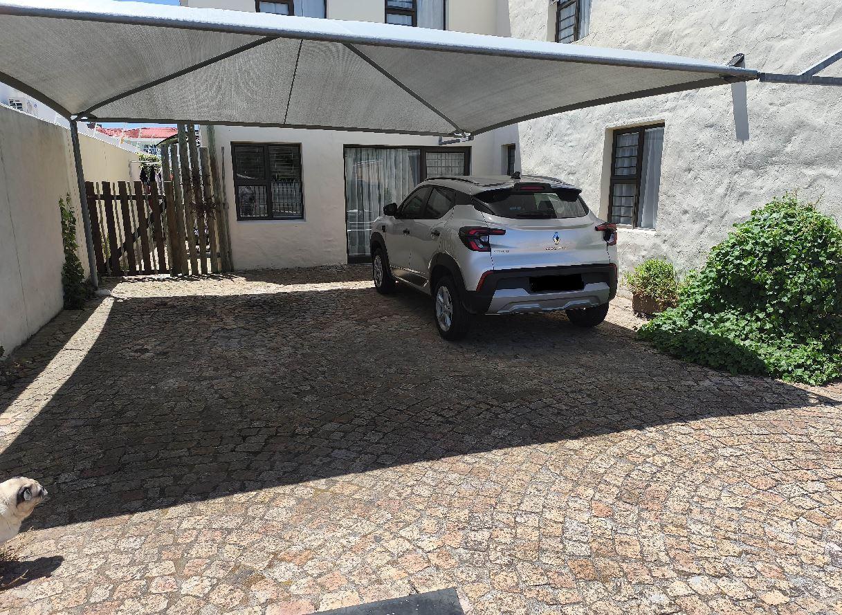 Image 2 of 6