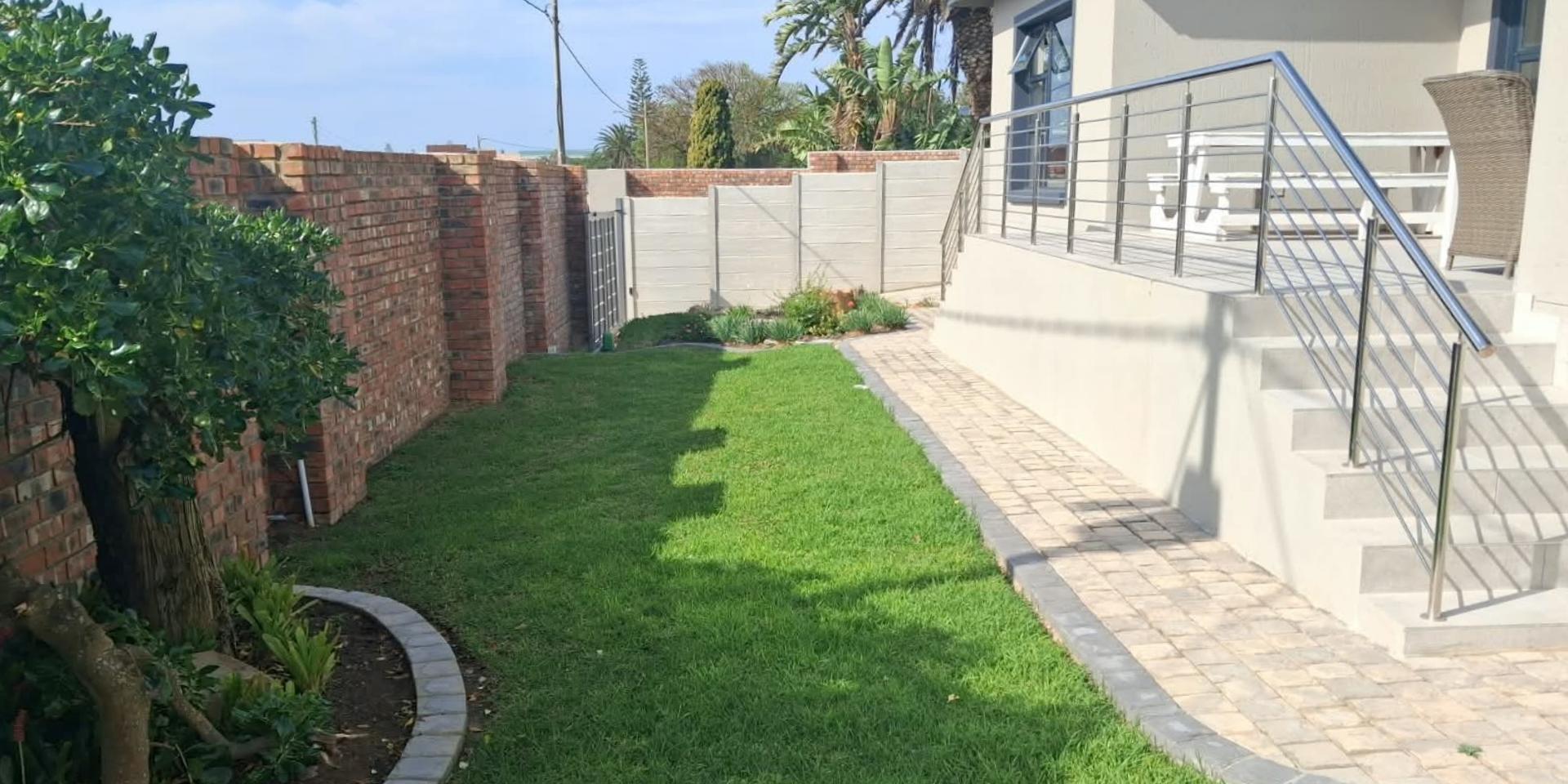 Image 2 of 6