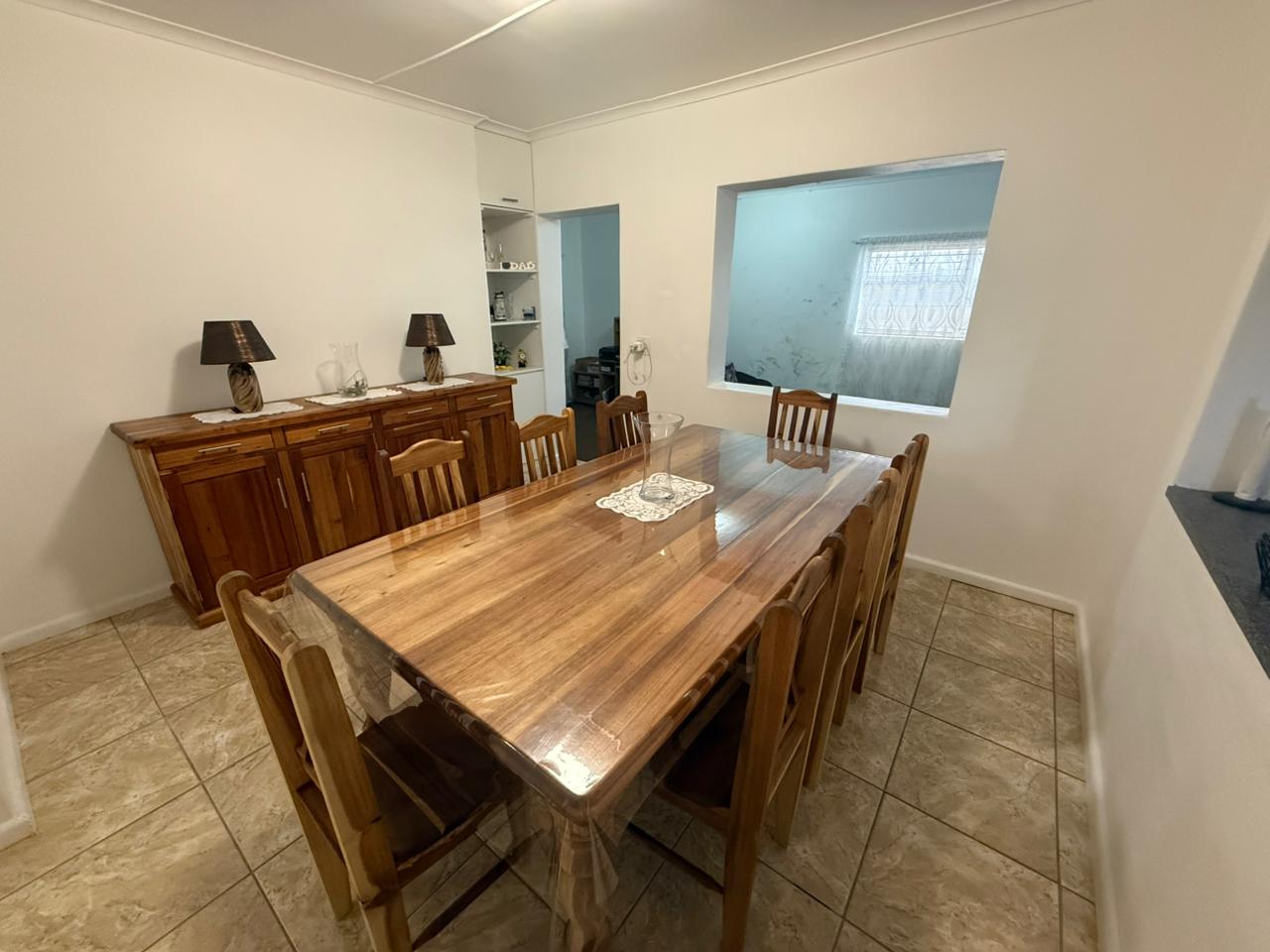 Image 4 of 6