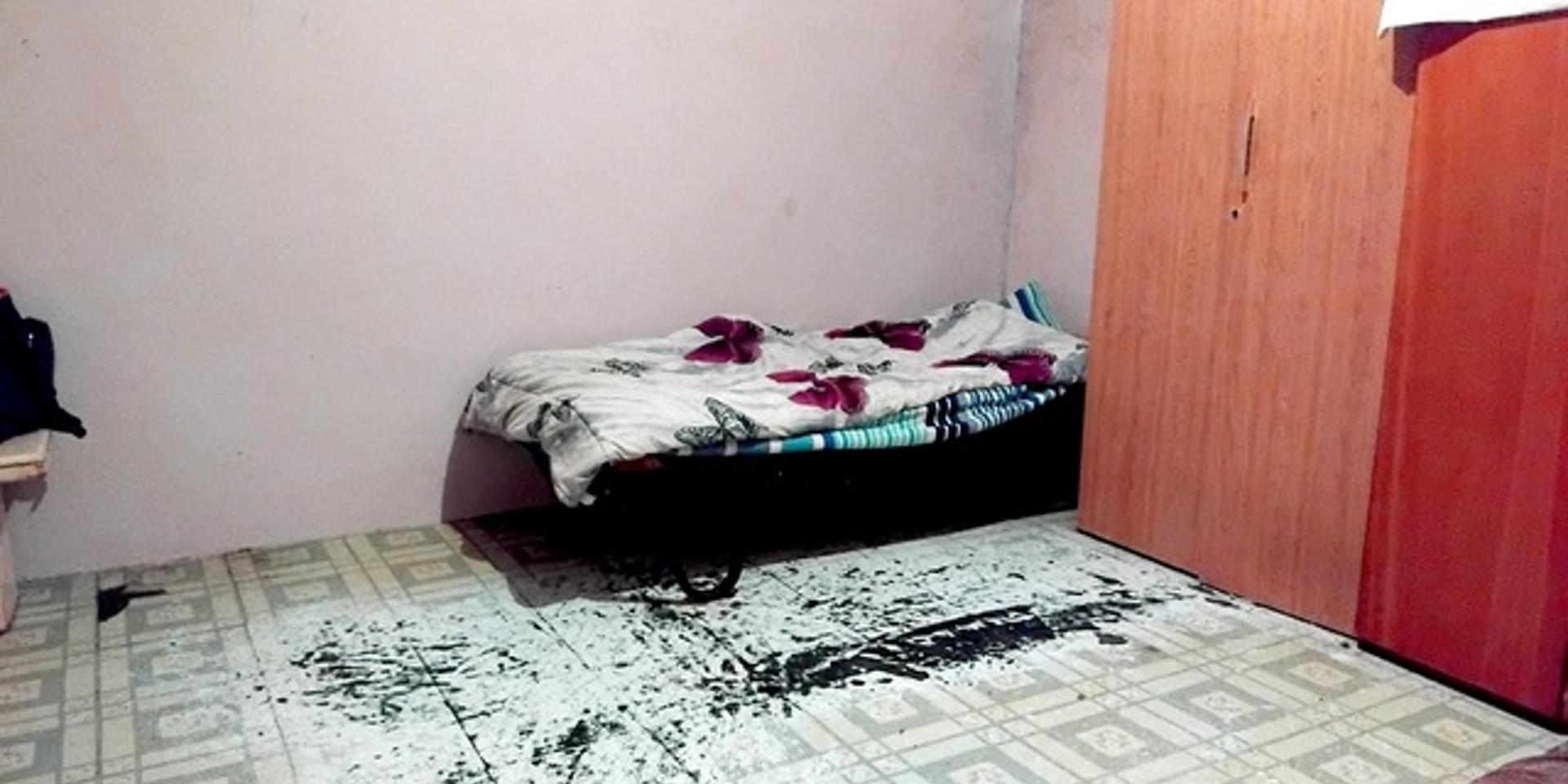 Image 4 of 6