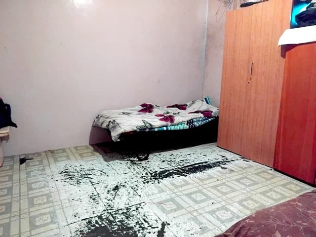 Image 4 of 6