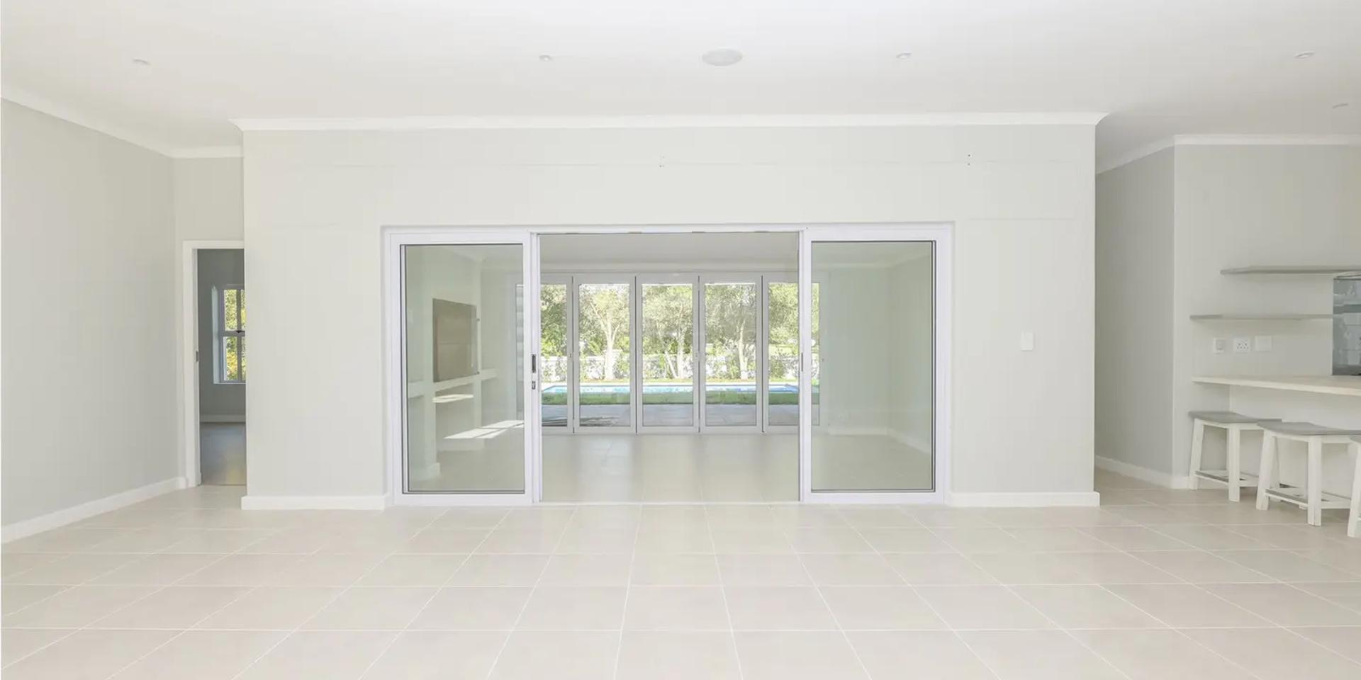 Image 4 of 6