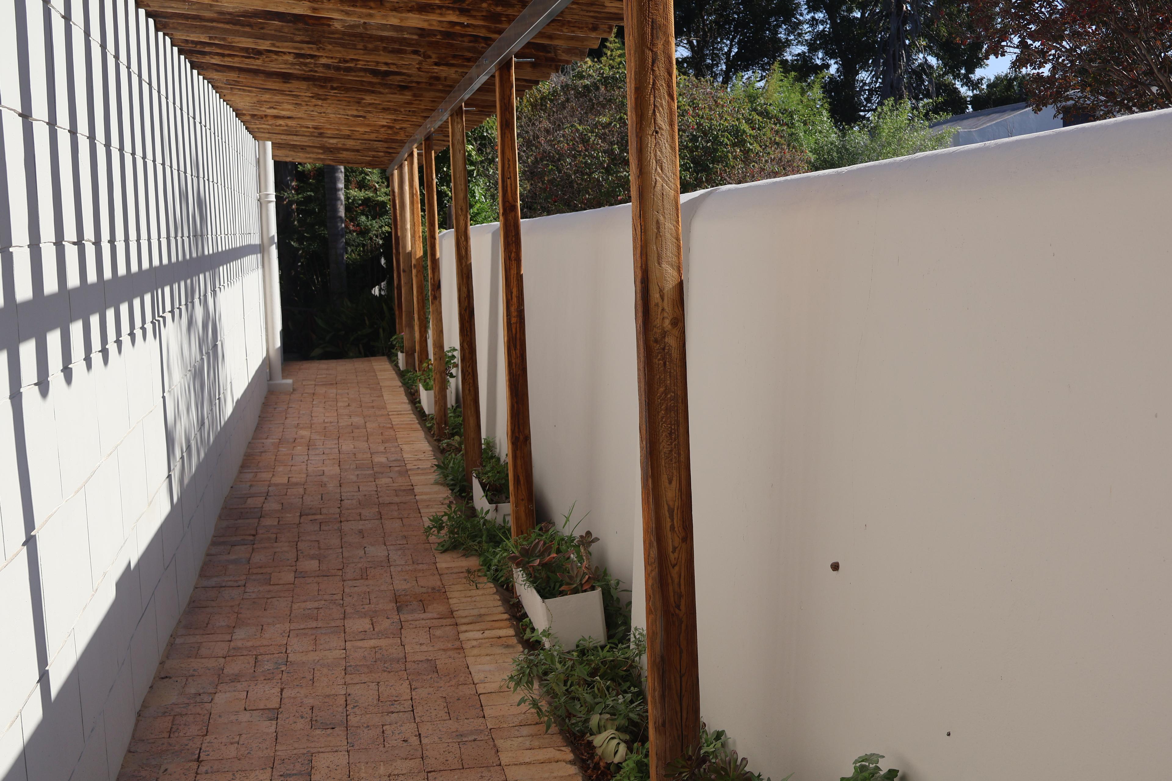 Image 4 of 6