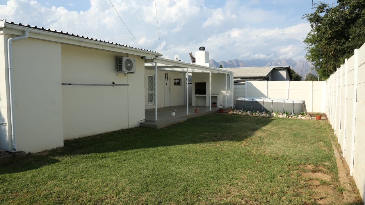 Image 3 of 6