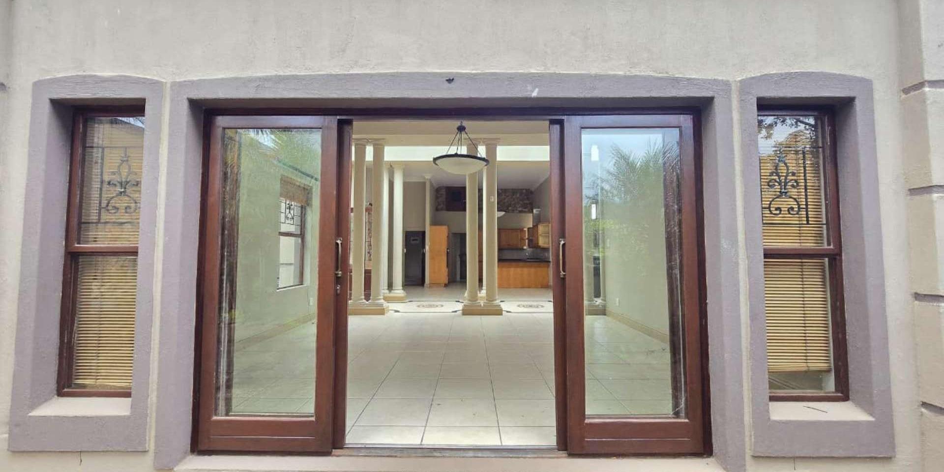 Image 4 of 6