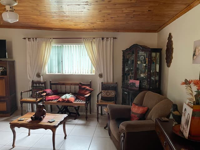 Image 4 of 6