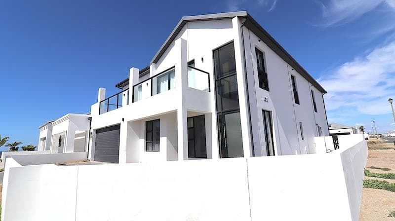 Image 4 of 6