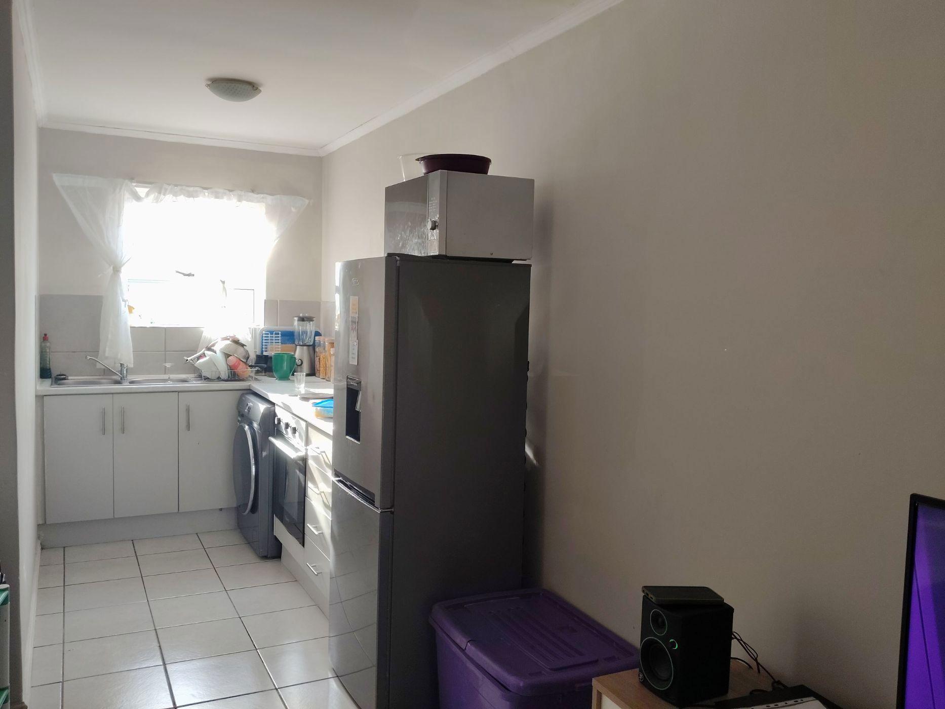 Image 4 of 6