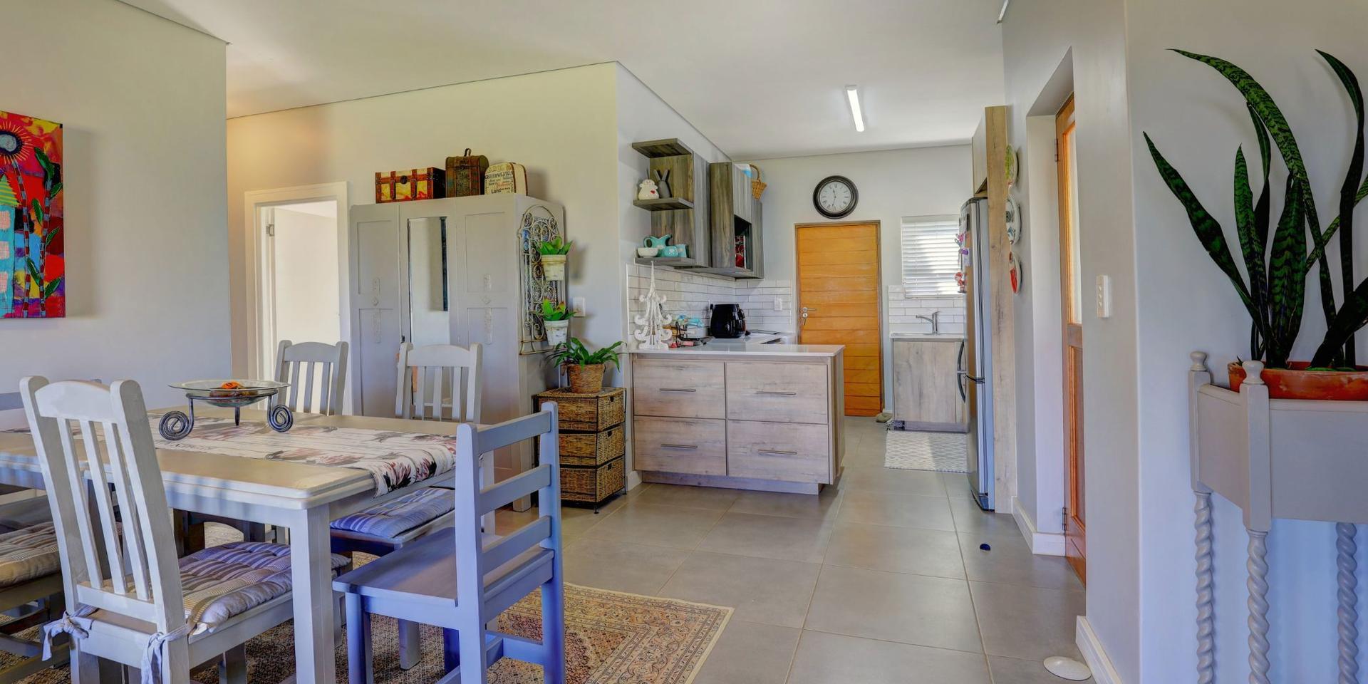 Image 4 of 6