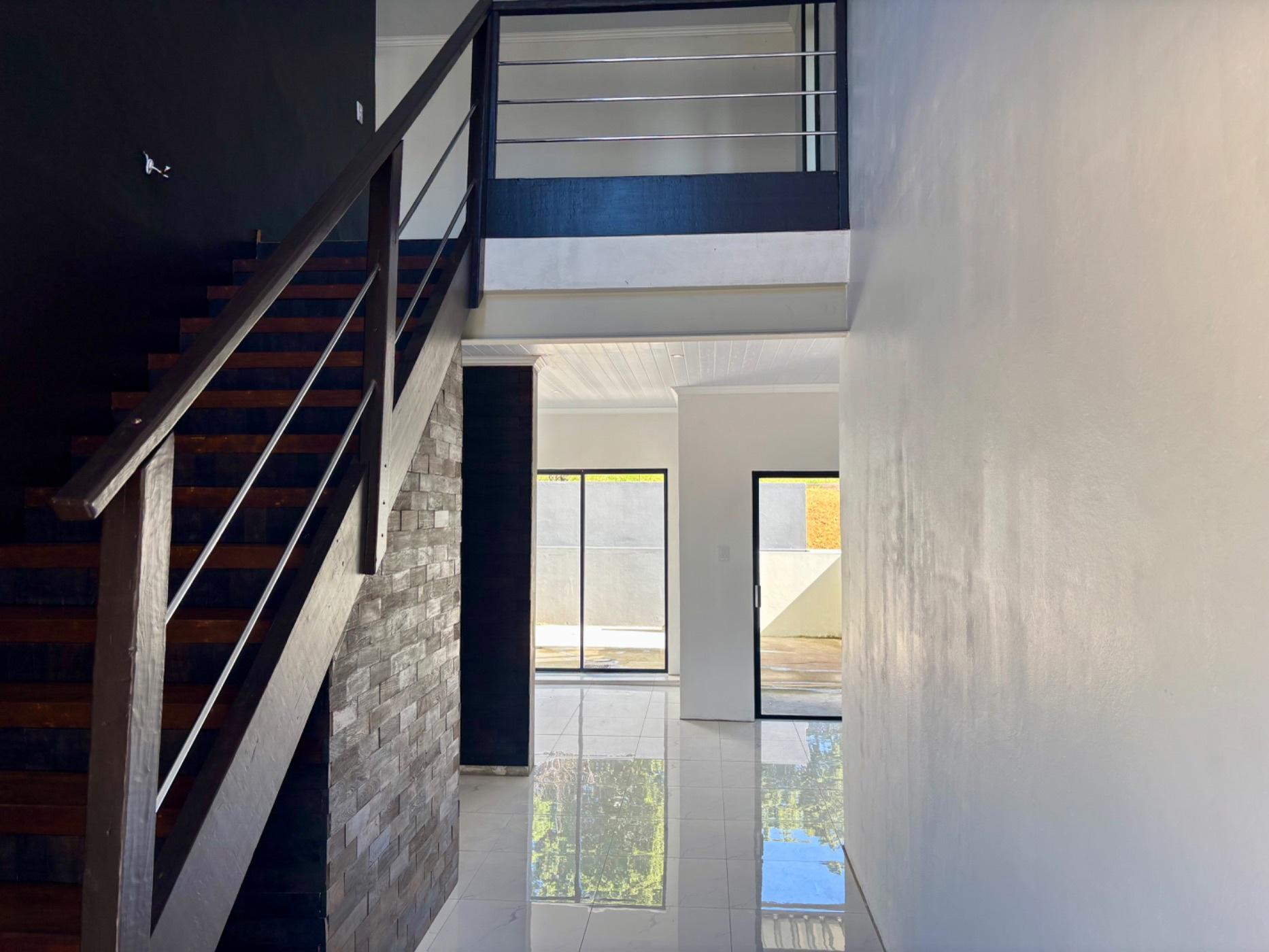 Image 4 of 6