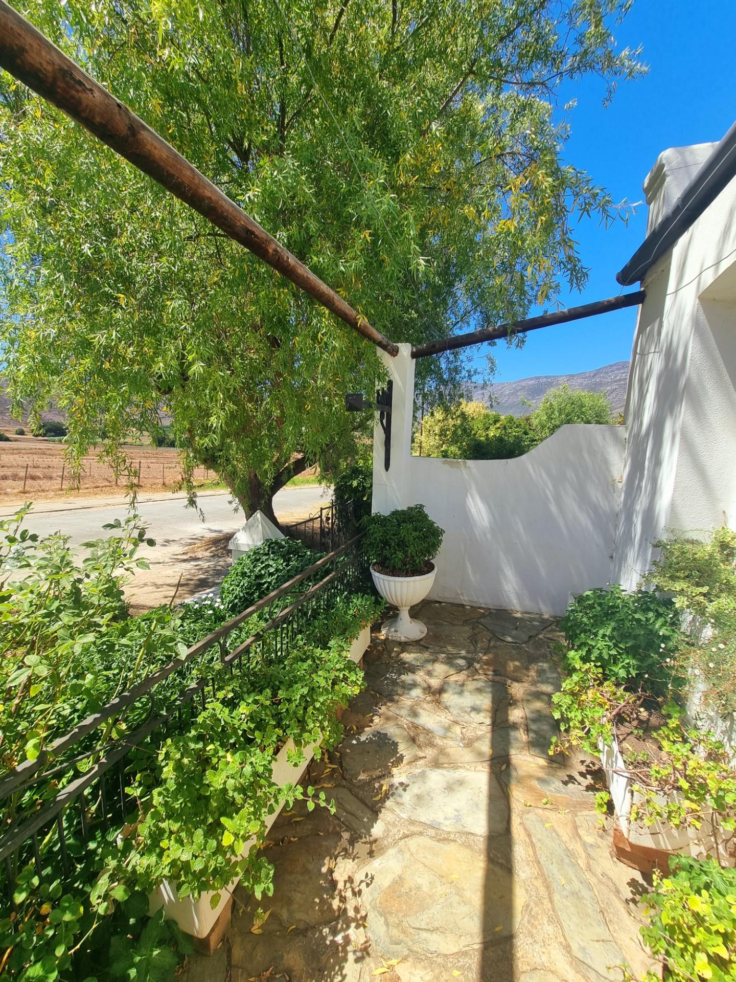 Image 2 of 6