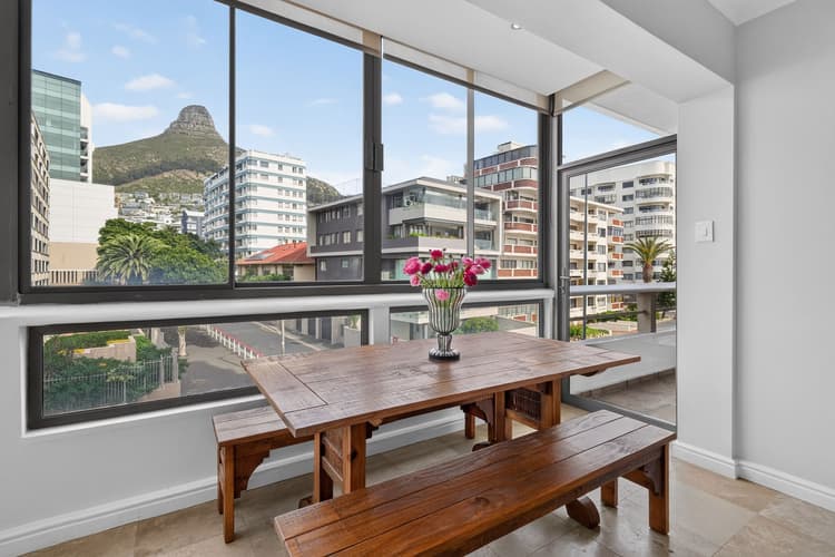 Main property image