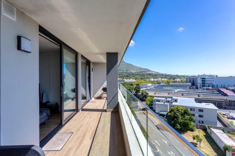 Main property image
