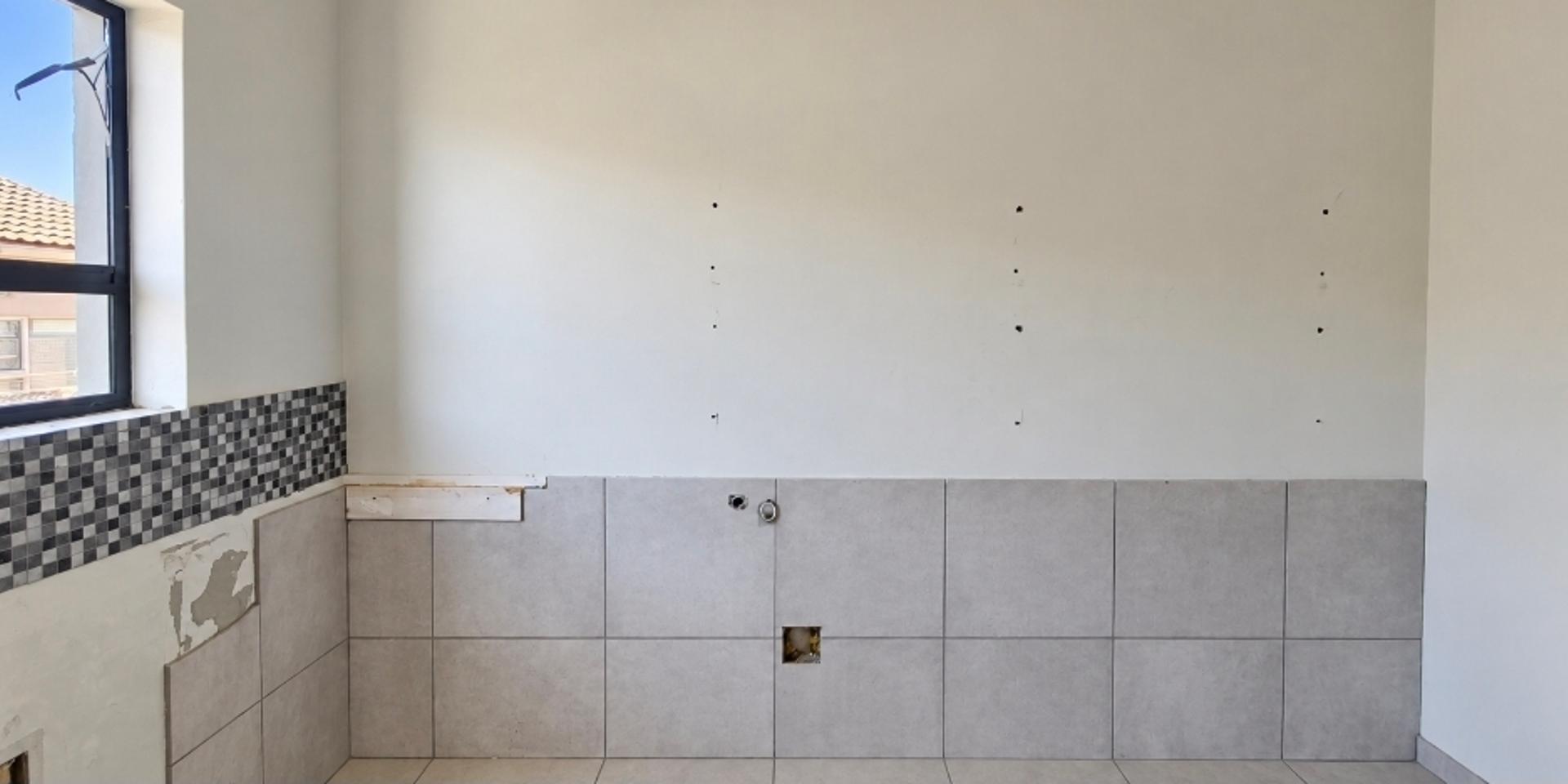 Image 5 of 6