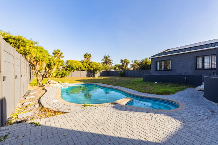 Main property image