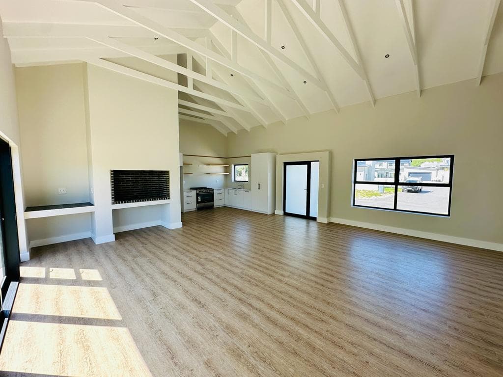Image 2 of 6