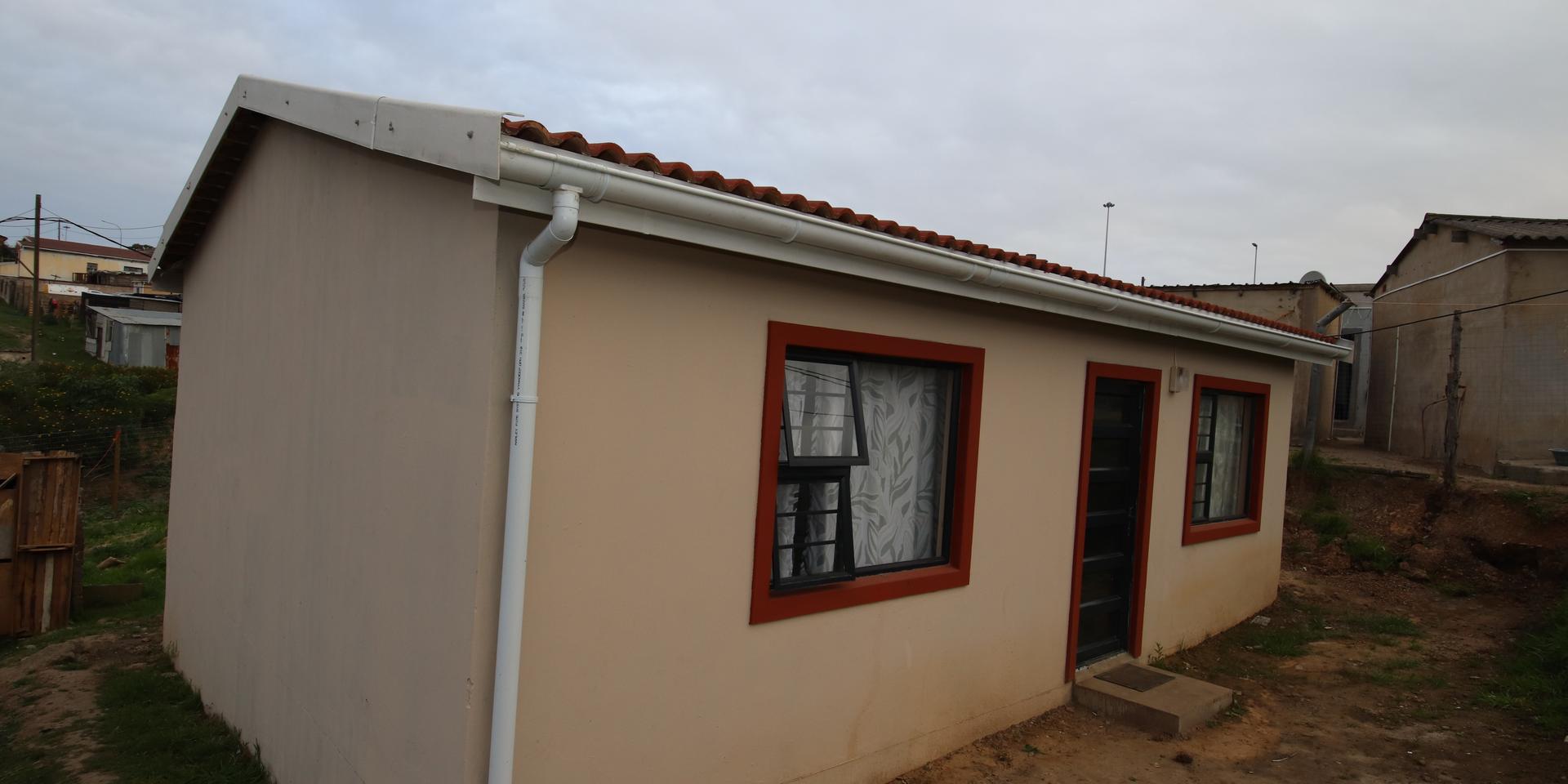 Image 2 of 6