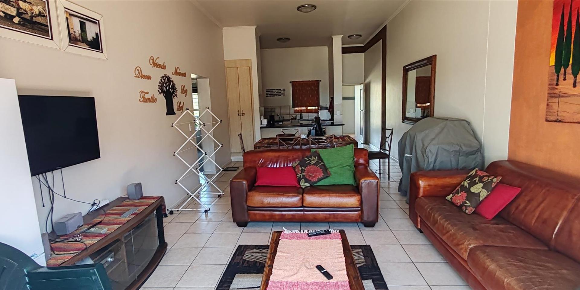 Image 4 of 6