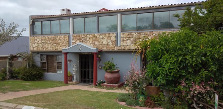 Main property image