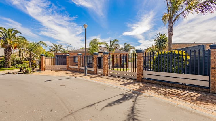 Main property image