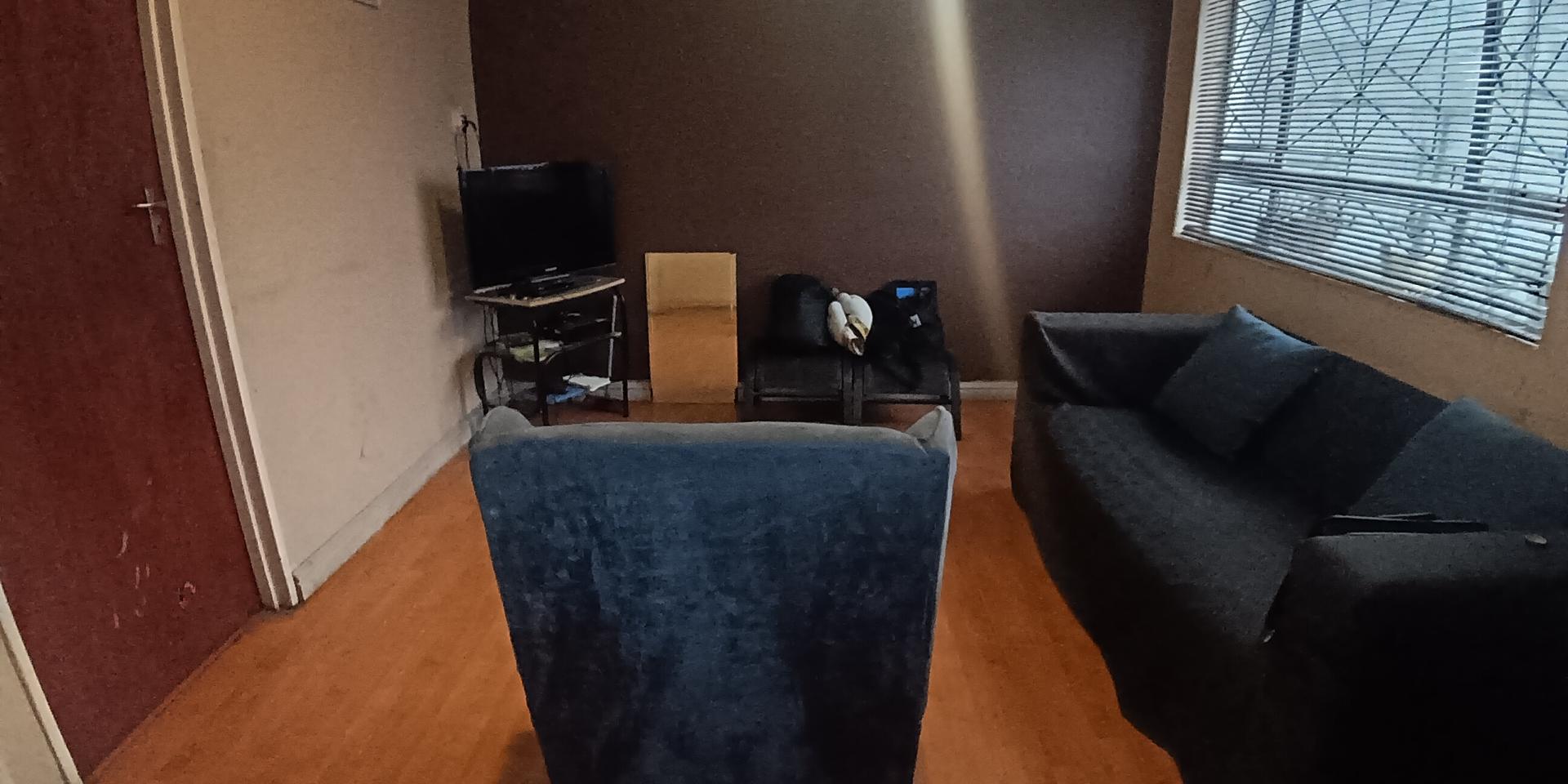 Image 3 of 6