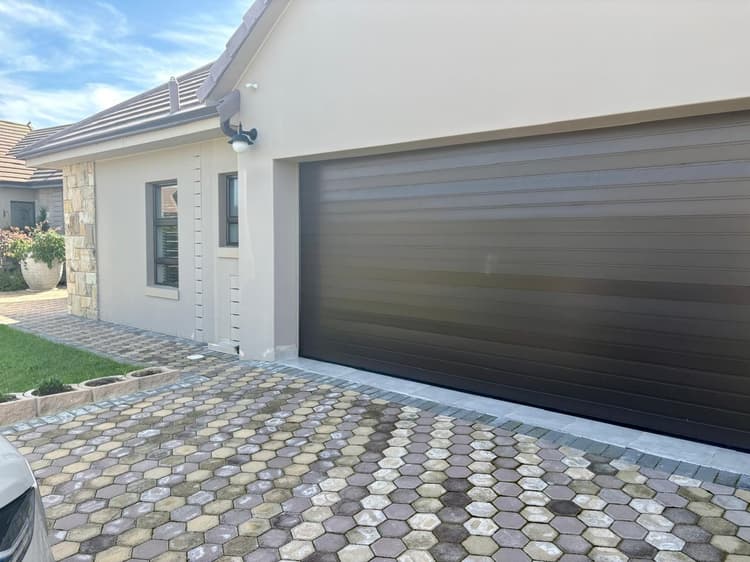 Main property image