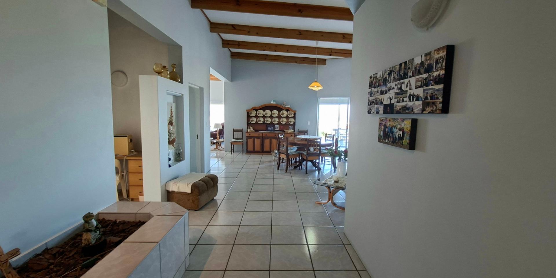 Image 4 of 6