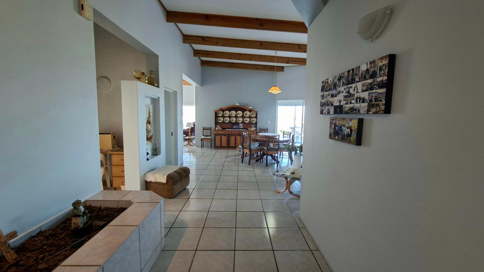 Image 4 of 6