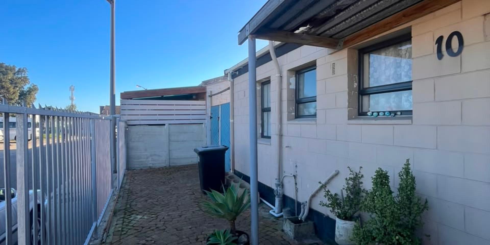 Image 2 of 6