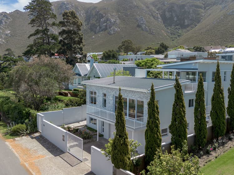 Main property image