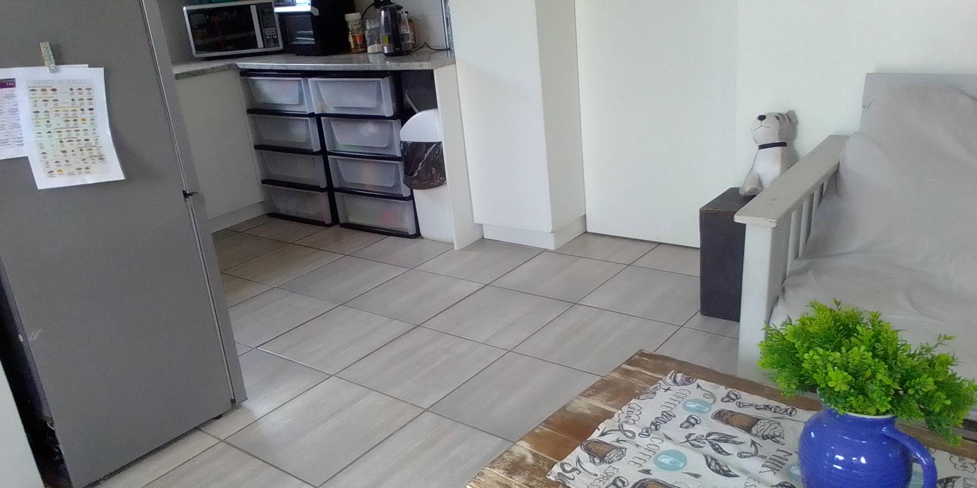 Image 3 of 6