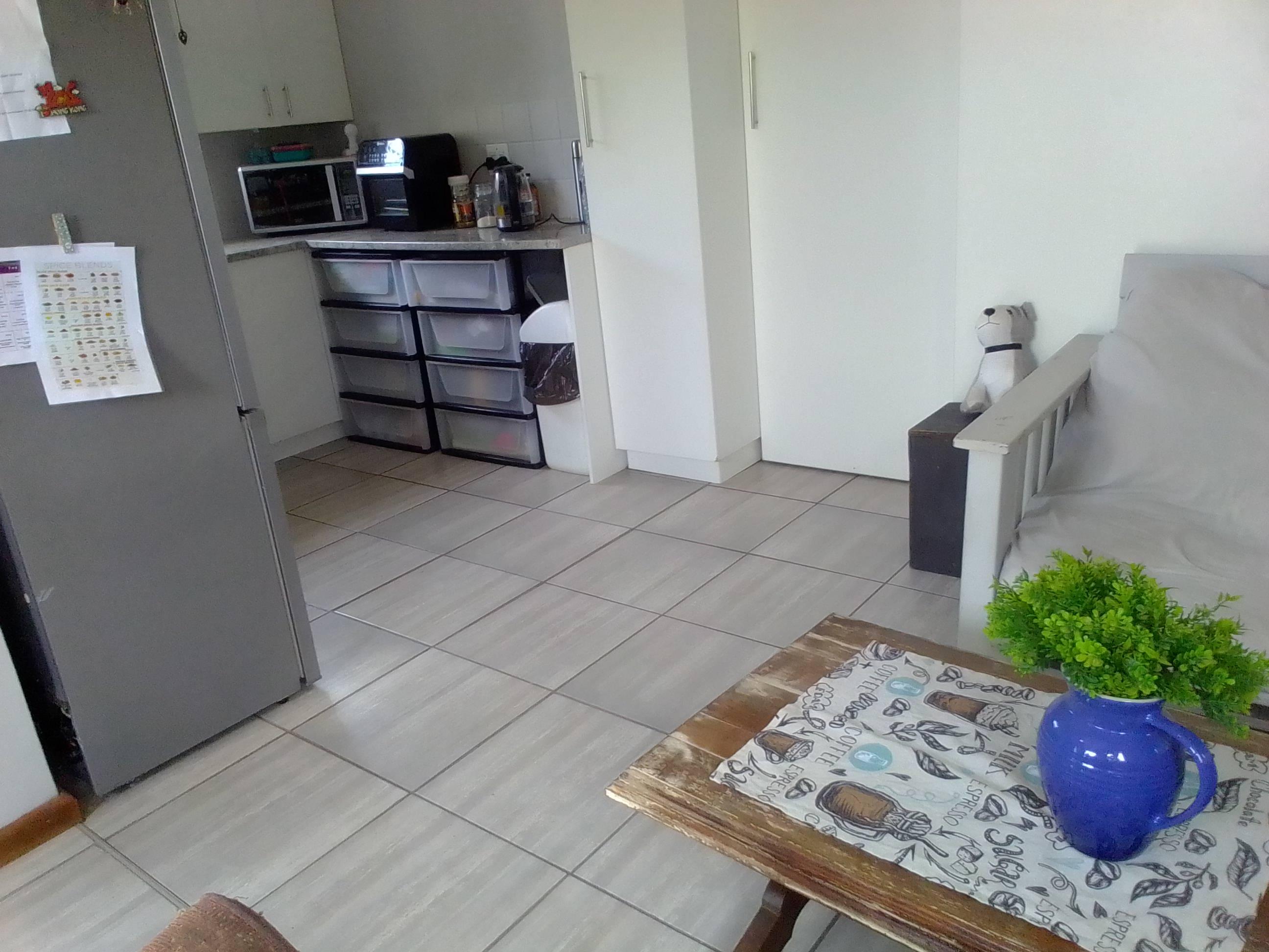 Image 3 of 6
