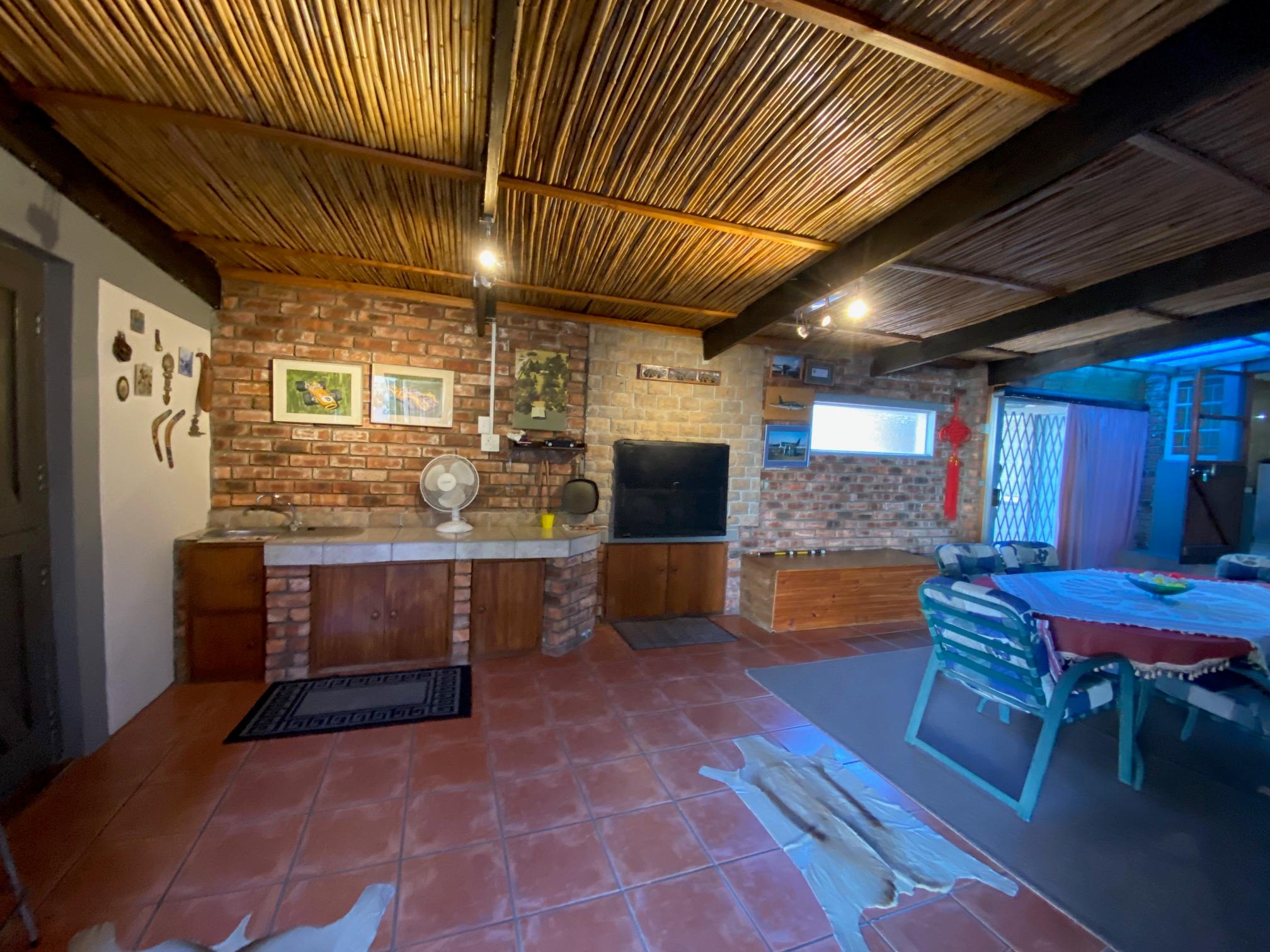 Image 3 of 6