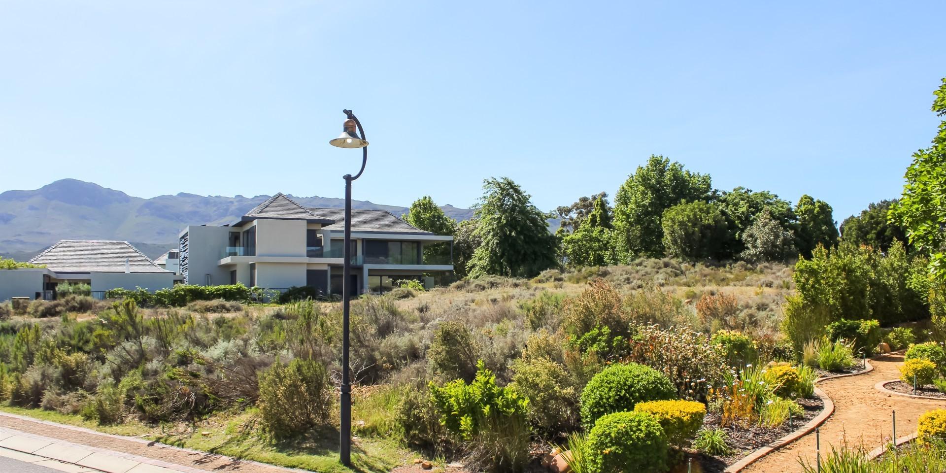 Image 4 of 6