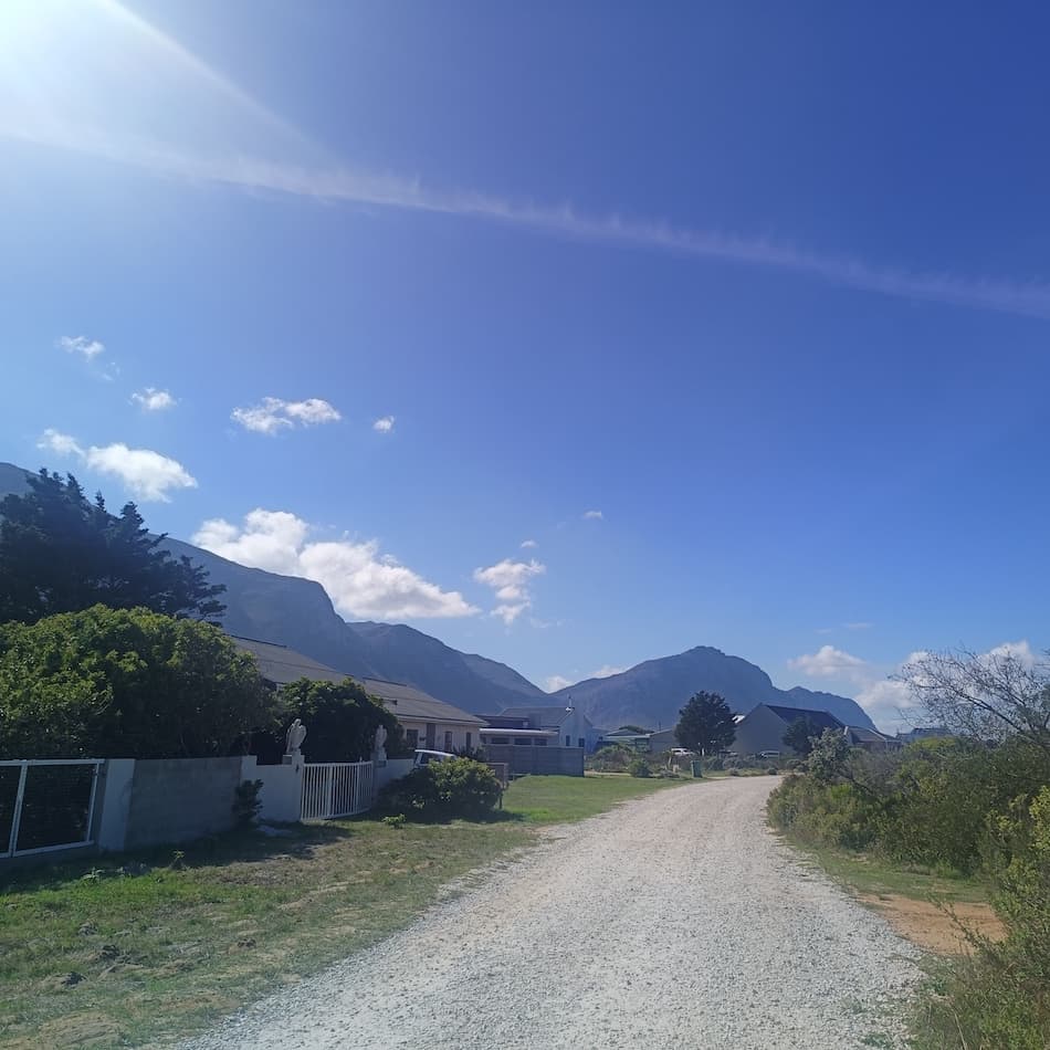 Image 4 of 6