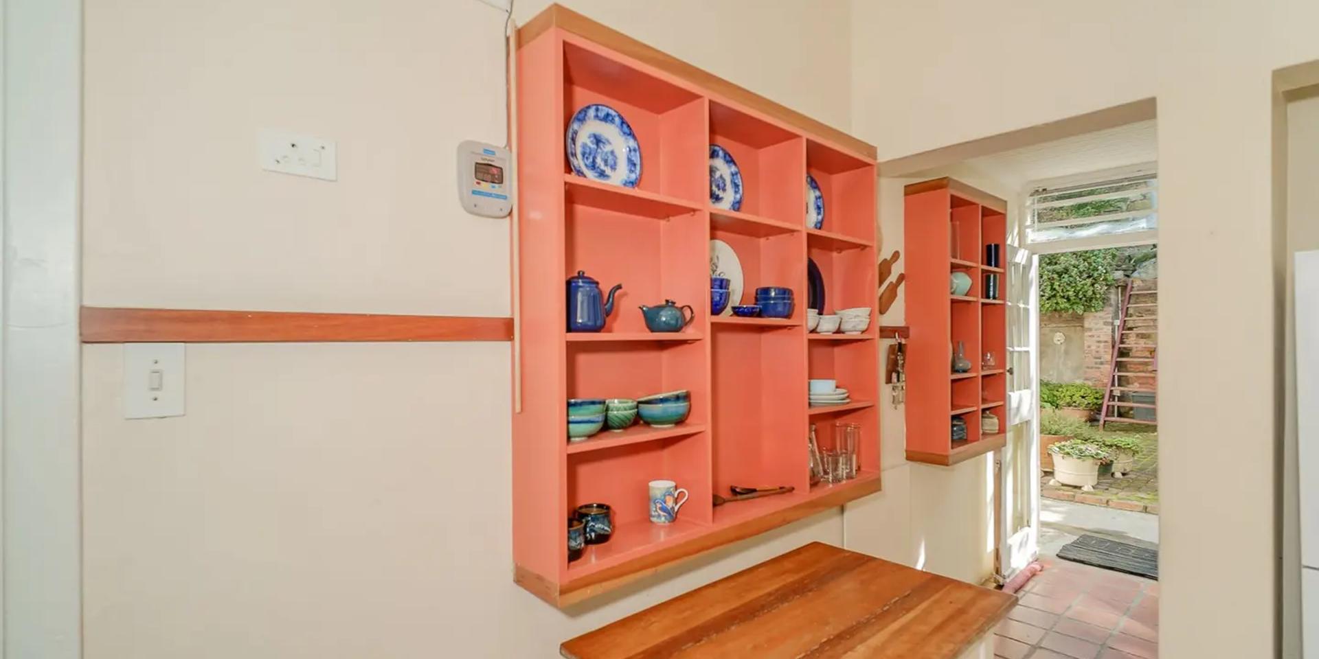 Image 4 of 6
