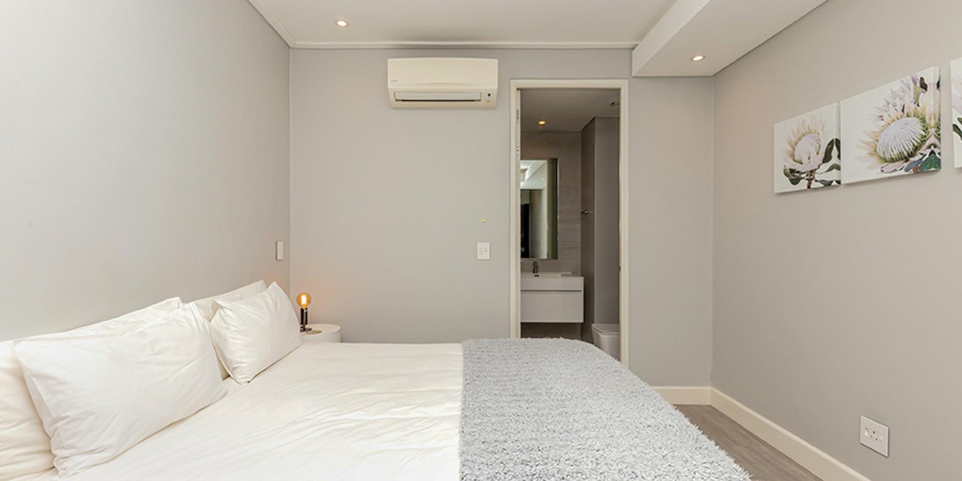 Image 4 of 6