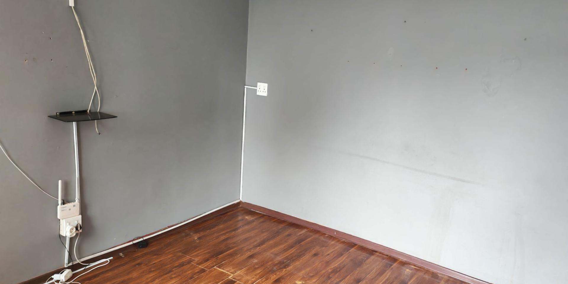 Image 3 of 6